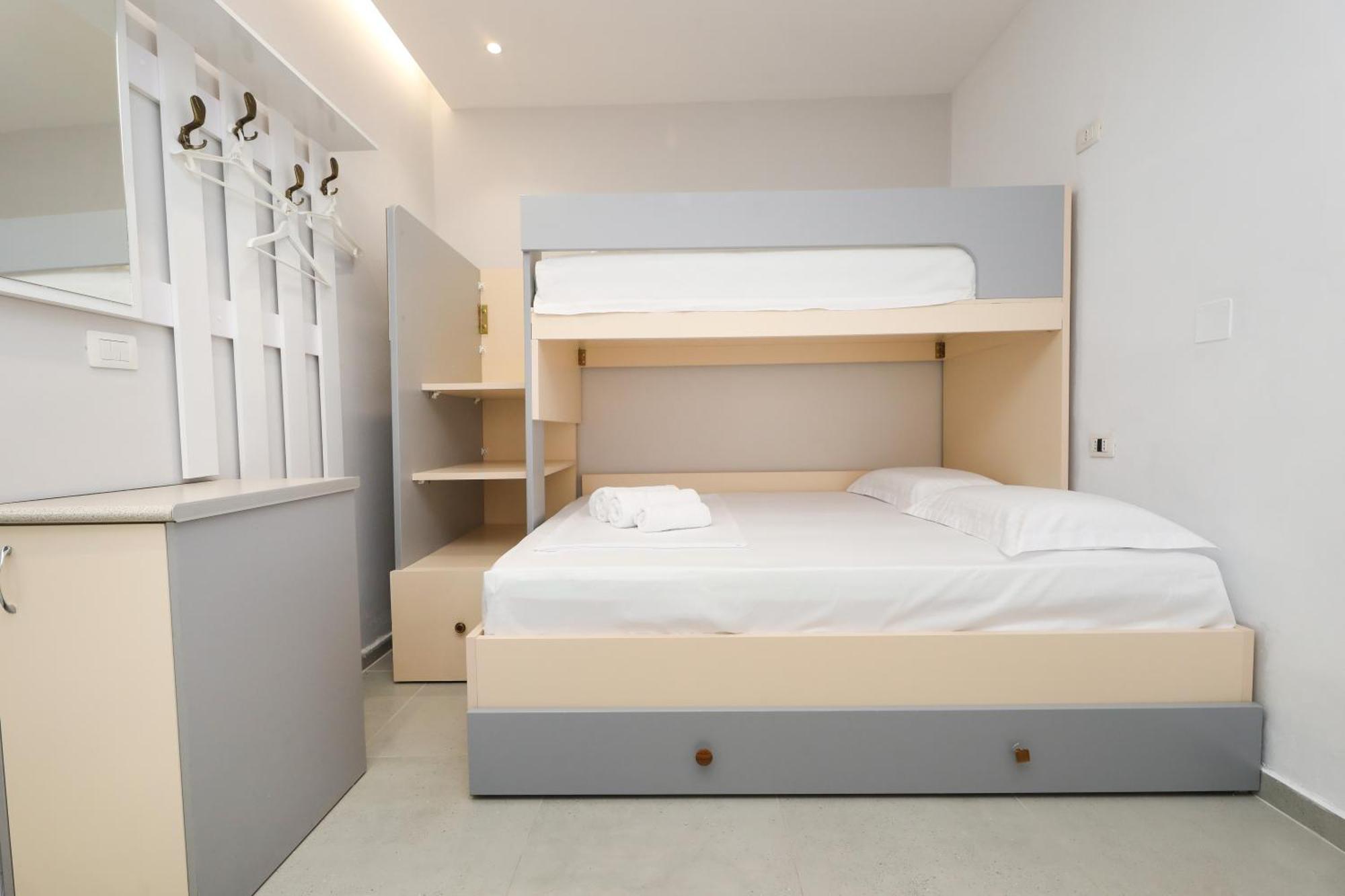 Vila Feliz - Premium Rooms With Free Private Parking วญอเรอ ภายนอก รูปภาพ